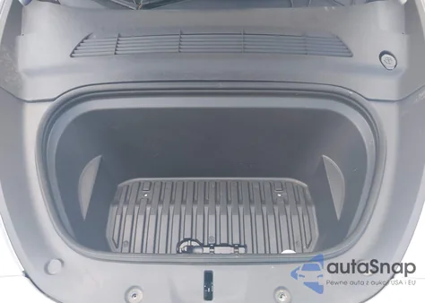 2023 Tesla Model Y Awd/Long Range Dual Motor All-Wheel Drive from USA, damaged, VIN 7SAYGDEE8PA096711